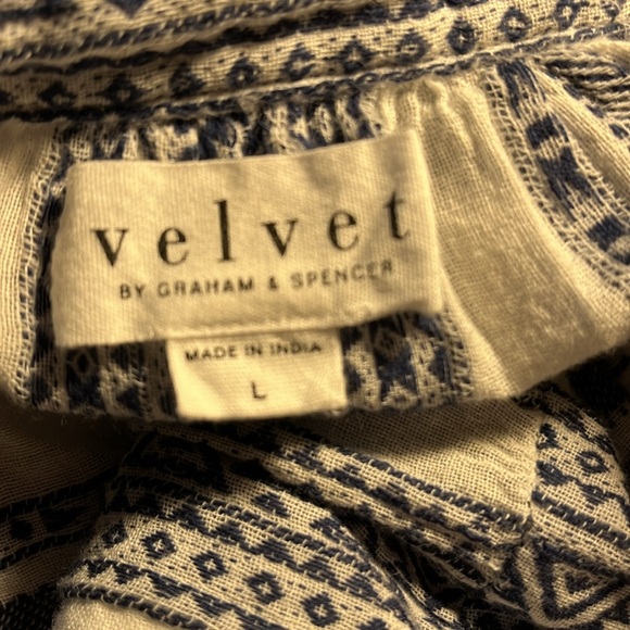 Velvet by Graham and Spencer Soft Aztec Print 'Wear Everywhere’ Dress - Picture 8 of 9